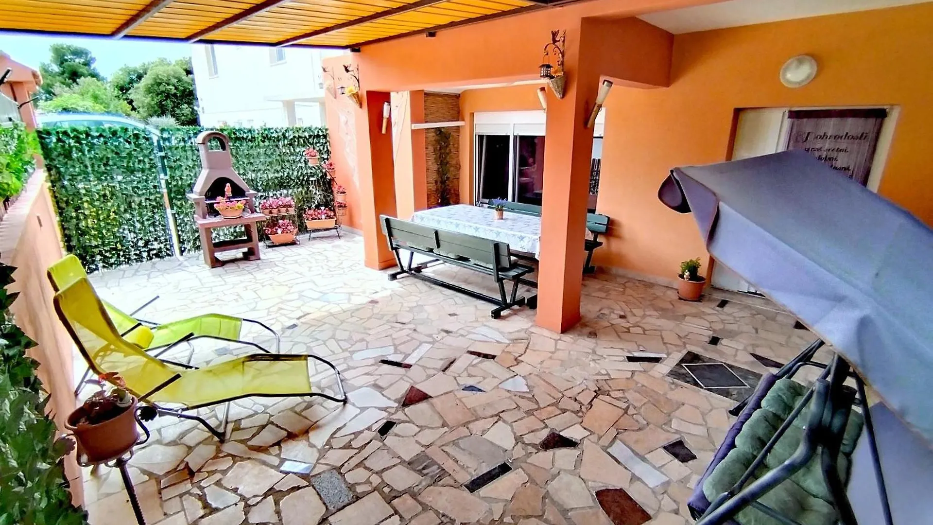 Apartment Emy Banjole 0*,  Hırvatistan